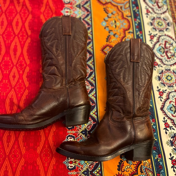 Gorgeous Vintage Durango Cowboy Boots Dark Brown 7 Narrow Skinny Western Classic - Picture 1 of 5